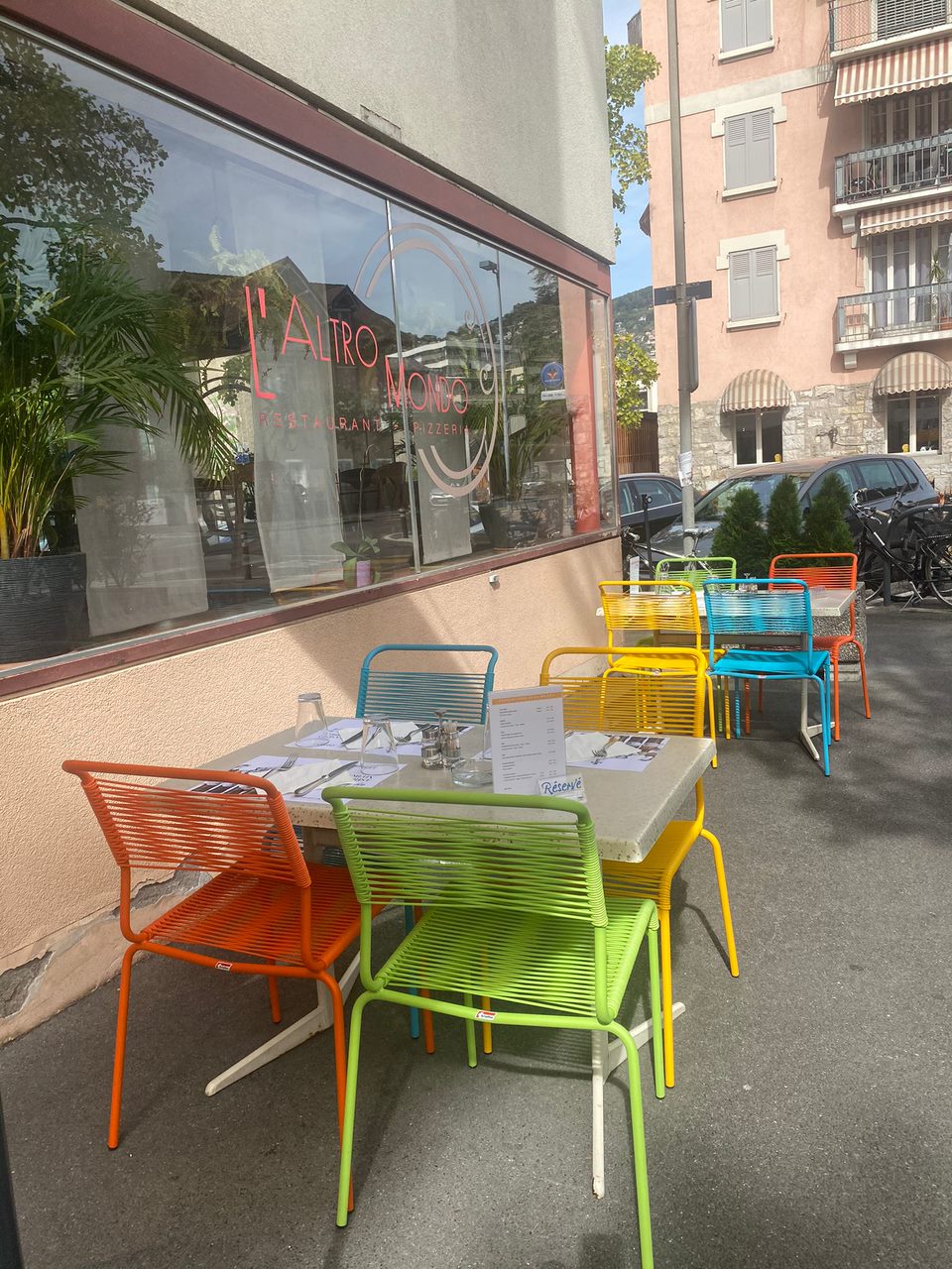 Extérieur terrasse du restaurant l'Altro Mondo