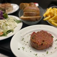 Sur place, tartare et frites, Altro Mondo